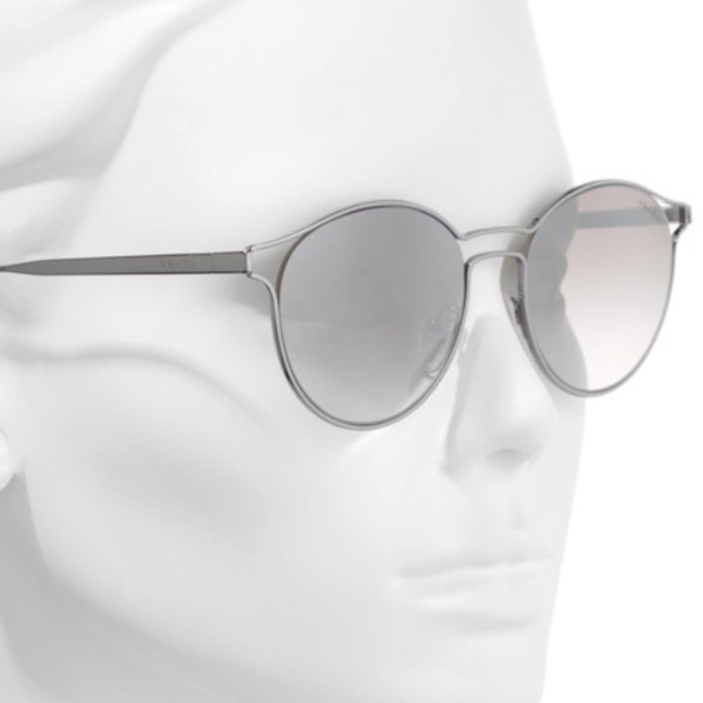 Authentic Prada sunglasses - Picture 4 of 8
